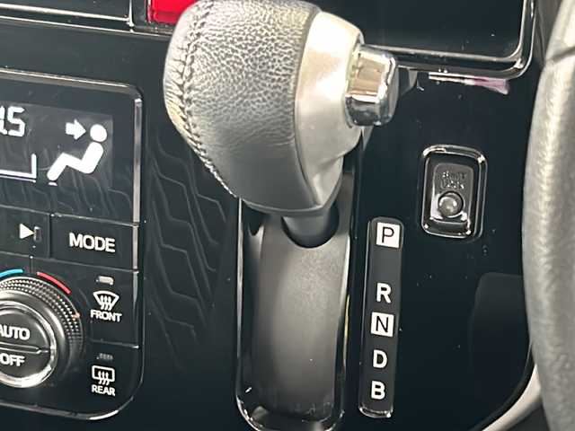 トヨタ タンク カスタムG－T 静岡県 2017(平29)年 2.5万km パールホワイトⅢ 純正ナビ/・バックモニター/・Bluetooth/・CD/・フルセグTV/・SD/主要装備/・プッシュスタート/・ETC車載器/・ドライブレコーダー/・両側パワースライドドア/・LEDヘッドライト/・クルーズコントロール/・純正15インチＡＷ/・オートライト/・前後ソナー/・純正フロアマット/・スペアキー/・後席サンシェード/スマートアシストII/・衝突被害軽減システム/・車線逸脱警報システム/・誤発進抑制機能/・先行車発進お知らせ機能/・衝突警報機能（対車両/対歩行者）