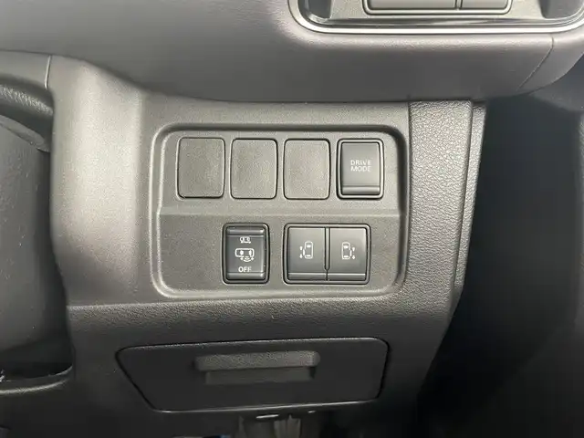 日産 セレナ e－パワー ハイウェイスター V 茨城県 2021(令3)年 3.8万km ダイヤモンドブラック インテリキー/プッシュスタート/LEDポートライト/レーダークルーズ/インテリジェントルームミラー/前方ドラレコ/オートデュアルエアコン/純正10インチナビ/Bluetooth/DVD/Blu-ray/フルセグTV/純正フリップダウンモニター/アラウンドビューモニター/両側パワースライドドア/ビルトインETC/ブラインドスポットモニター