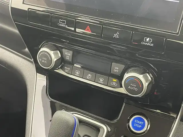 日産 セレナ e－パワー ハイウェイスター V 茨城県 2021(令3)年 3.8万km ダイヤモンドブラック インテリキー/プッシュスタート/LEDポートライト/レーダークルーズ/インテリジェントルームミラー/前方ドラレコ/オートデュアルエアコン/純正10インチナビ/Bluetooth/DVD/Blu-ray/フルセグTV/純正フリップダウンモニター/アラウンドビューモニター/両側パワースライドドア/ビルトインETC/ブラインドスポットモニター