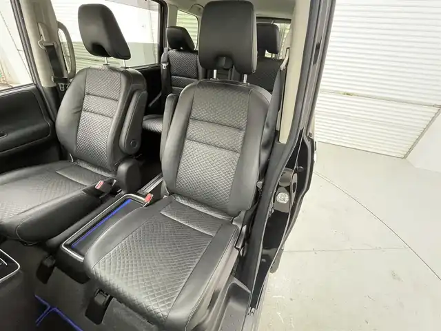 日産 セレナ e－パワー ハイウェイスター V 茨城県 2021(令3)年 3.8万km ダイヤモンドブラック インテリキー/プッシュスタート/LEDポートライト/レーダークルーズ/インテリジェントルームミラー/前方ドラレコ/オートデュアルエアコン/純正10インチナビ/Bluetooth/DVD/Blu-ray/フルセグTV/純正フリップダウンモニター/アラウンドビューモニター/両側パワースライドドア/ビルトインETC/ブラインドスポットモニター
