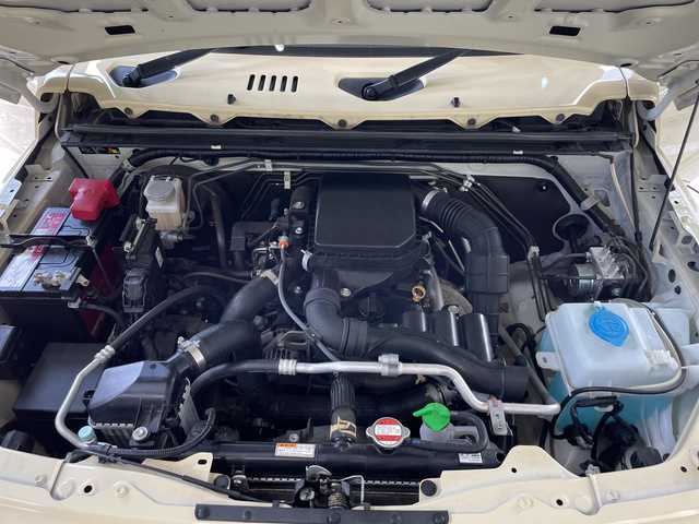 スズキ ジムニー XL 新潟県 2018(平30)年 6.2万km シフォンアイボリーM 4WD/社外メモリナビ/フルセグ/CN-RA06D/　CD/DVD/SD/Bluetooth/スマートキー×２/電動格納式ミラー/ETC/衝突被害軽減ブレーキ/レーンキープアシスト/オートライト/フォグランプ/プッシュスタート/SW付きスタッドレスタイヤ/　（積み込み５mm）/新車時保証書/取扱説明書/ナビ取説