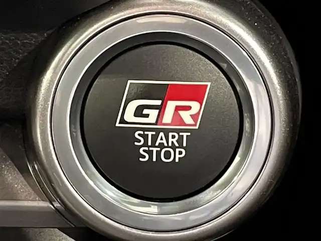 トヨタ ＧＲ８６ RZ 愛知県 2023(令5)年 2.3万km クリスタルブラックシリカ ワンオーナー/純正９インチナビ/クルーズコントロール/シートヒーター/バックカメラ/ドライブレコーダー/ＥＴＣ２．０/ＩＳＯＦＩＸ/純正フロアマット/純正18インチアルミホイール/ＬＥＤヘッドライト/６ＭＴ/オートエアコン/横滑り防止機能/プッシュスタート