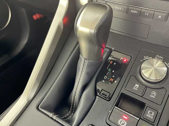 レクサス ＮＸ 300 バージョンL 福岡県 2019(令1)年 4.9万km ソニッククォーツ サンルーフ/純正ナビ/Bluetooth/フルセグTV/CD/DVD/衝突被害軽減ブレーキ/レーンアシスト/コーナーセンサー/レーダークルーズコントロール/パドルシフト/D/Nシートヒーター/D/Nエアシート/パワーシート/電動リアゲート/ETC２．０/オートマチックハイビーム/LEDオートライト/純正18インチAW