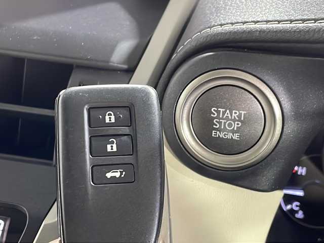 レクサス ＮＸ 300 バージョンL 福岡県 2019(令1)年 4.9万km ソニッククォーツ サンルーフ/純正ナビ/Bluetooth/フルセグTV/CD/DVD/衝突被害軽減ブレーキ/レーンアシスト/コーナーセンサー/レーダークルーズコントロール/パドルシフト/D/Nシートヒーター/D/Nエアシート/パワーシート/電動リアゲート/ETC２．０/オートマチックハイビーム/LEDオートライト/純正18インチAW