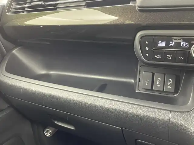 ホンダ Ｎ ＢＯＸ カスタム G L ターボ ホンダセンシング 茨城県 2020(令2)年 1.4万km プラチナホワイトパール 純正ナビ/バックカメラ/フルセグ/衝突被害軽減ブレーキ/車線逸脱抑制装置/レーダークルーズコントロール/オートマチックハイビーム/クリアランスソナー/両側電動スライドドア/ETC/ドラレコ/シートヒーター/純正15インチAW/LEDヘッドライト/スマートキー