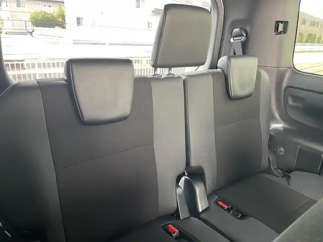 トヨタ ノア Si ダブルバイビーⅢ 群馬県 2021(令3)年 1万km ホワイトパールクリスタルシャイン ワンオーナー　/純正9インチナビ/(AM/FM/BT/TV/DISC/SD)/純正12/1型フリップダウン/両側パワースライドドア/バックカメラ/ETC2.0/トヨタセーフティーセンス/プリクラッシュセーフティー/レーンディパーチャーアラート/パーキングサポートブレーキ/クルーズコントロール/クリアランスソナー/先行車発進お知らせ機能/横滑り防止機能/アイドリングストップ/AUTOライト/AUTOハイビーム/ステアリングリモコン/純正フロアマット/純正ドアバイザー/ウッド調コンビハンドル/取扱説明書/保証書/スペアキー