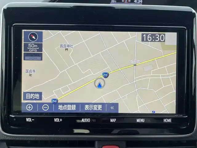 トヨタ ノア Si ダブルバイビーⅢ 群馬県 2021(令3)年 1万km ホワイトパールクリスタルシャイン ワンオーナー　/純正9インチナビ/(AM/FM/BT/TV/DISC/SD)/純正12/1型フリップダウン/両側パワースライドドア/バックカメラ/ETC2.0/トヨタセーフティーセンス/プリクラッシュセーフティー/レーンディパーチャーアラート/パーキングサポートブレーキ/クルーズコントロール/クリアランスソナー/先行車発進お知らせ機能/横滑り防止機能/アイドリングストップ/AUTOライト/AUTOハイビーム/ステアリングリモコン/純正フロアマット/純正ドアバイザー/ウッド調コンビハンドル/取扱説明書/保証書/スペアキー