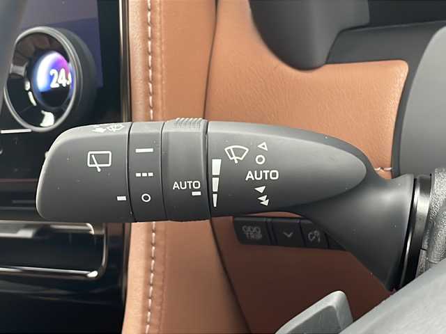トヨタ ヴェルファイア ハイブリット Z プレミア 愛知県 2025(令7)年 0.5万km プラチナホワイトパールマイカ /ワンオーナー//純正ディスプレイオーディオコネクティッドナビ対応//フルセグTV・Bluetooth・HDMI・miracast//純正フリップダウンモニター//デジタルインナーミラー//両側パワースライドドア//左右独立サンルーフ//レーダークルーズコントロール//パワーシート・メモリーシート//シートヒーター・エアーシート//ステアリングヒーター//置くだけ充電//全方位カメラ//パドルシフト//オートライト・オートハイビーム//コーナーセンサー//ビルトインETC２．０//パワーバックドア//照明付きバニティミラー//純正フロアマット//オートリトラクタブルウインカーミラー//フォグランプ//三眼LEDヘッドライト//トヨタチームメイト//トヨタセーフティセンス//プロアクティブドライビングアシスト//レーンディパーチャーアラート//ドライバーモニター//プリクラッシュセーフティ//フロントクロストラフィックアラート//ドライブスタートコントロール//安心降車アシスト//ロードサインアシスト//先行者発進告知//後送品（保証書・スペアキー）