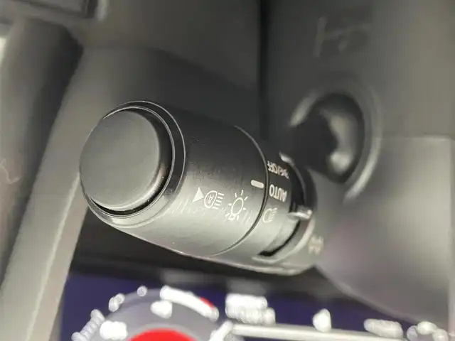 日産 エクストレイル G e－4ORCE 道央・札幌 2024(令6)年 1万km ブリリアントホワイトパール ・４WD/・純正メモリーナビゲーション/　BT/USB/AppleCarPlay/フルセグ/・社外ドライブレコーダー前後（SN-TW86）/・ビルトインETC2.0/・ワイヤレス充電/・アラウンドビューモニター/・エマージェンシーブレーキ/・プロパイロット/・レーダークルーズコントロール/・リアクロストラフィックアラート/・駐車支援/・デジタルインナーミラー/・HUD/・オートブレーキホールド/・横滑り防止装置/・前後コーナーセンサー/・前席パワーシート（D席メモリ付）/・レザーシート/・全席シートヒーター/・ステアリングヒーター/・オートライト/・LEDヘッドライト/・オートマチックハイビーム/・純正フロアマット/・スマートキー/・プッシュスタート/・スペアキー1本/・ルーフレール/・純正AW19インチ/・保証書あり/・取説あり