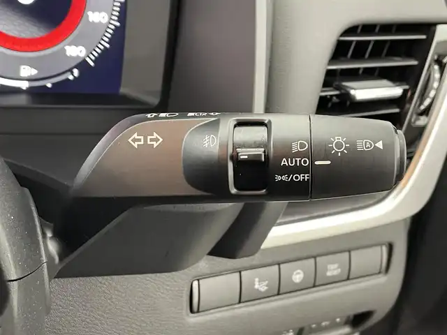 日産 エクストレイル G e－4ORCE 道央・札幌 2024(令6)年 1万km ブリリアントホワイトパール ・４WD/・純正メモリーナビゲーション/　BT/USB/AppleCarPlay/フルセグ/・社外ドライブレコーダー前後（SN-TW86）/・ビルトインETC2.0/・ワイヤレス充電/・アラウンドビューモニター/・エマージェンシーブレーキ/・プロパイロット/・レーダークルーズコントロール/・リアクロストラフィックアラート/・駐車支援/・デジタルインナーミラー/・HUD/・オートブレーキホールド/・横滑り防止装置/・前後コーナーセンサー/・前席パワーシート（D席メモリ付）/・レザーシート/・全席シートヒーター/・ステアリングヒーター/・オートライト/・LEDヘッドライト/・オートマチックハイビーム/・純正フロアマット/・スマートキー/・プッシュスタート/・スペアキー1本/・ルーフレール/・純正AW19インチ/・保証書あり/・取説あり