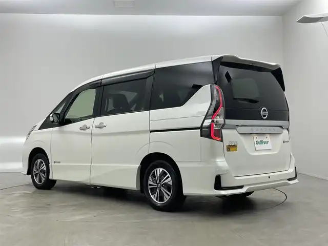 日産 セレナ e－パワー ハイウェイスター V 埼玉県 2022(令4)年 4.4万km ブリリアントホワイトパール プロパイロット　純正１０インチナビ　フリップダウンモニター　アラウンドビューモニター　ＢＳＩ　ビルトインＥＴＣ　ドライブレコーダー　レーダークルーズ　インテリジェントルームミラー　ＨＤＭＩ　ＬＥＤ