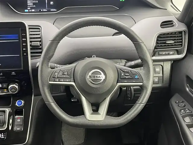 日産 セレナ e－パワー ハイウェイスター V 埼玉県 2022(令4)年 4.4万km ブリリアントホワイトパール プロパイロット　純正１０インチナビ　フリップダウンモニター　アラウンドビューモニター　ＢＳＩ　ビルトインＥＴＣ　ドライブレコーダー　レーダークルーズ　インテリジェントルームミラー　ＨＤＭＩ　ＬＥＤ