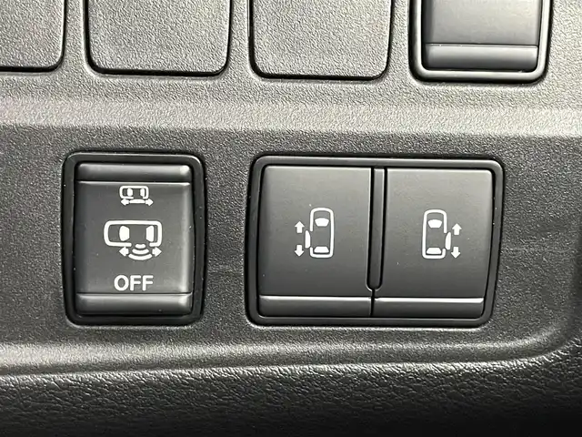 日産 セレナ e－パワー ハイウェイスター V 埼玉県 2022(令4)年 4.4万km ブリリアントホワイトパール プロパイロット　純正１０インチナビ　フリップダウンモニター　アラウンドビューモニター　ＢＳＩ　ビルトインＥＴＣ　ドライブレコーダー　レーダークルーズ　インテリジェントルームミラー　ＨＤＭＩ　ＬＥＤ