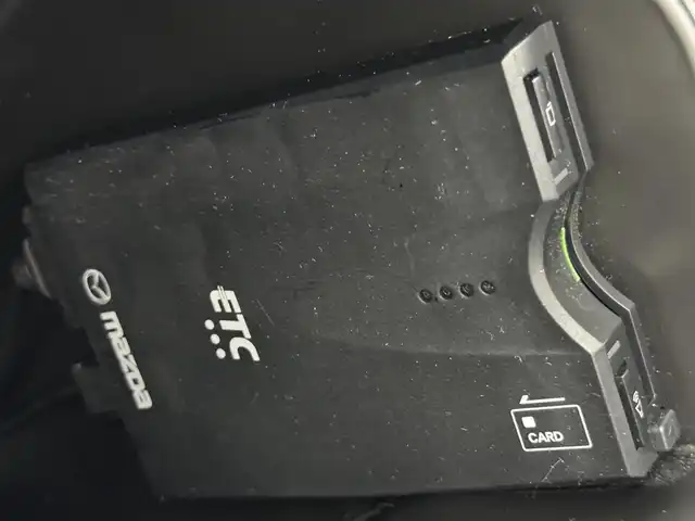 マツダ ＣＸ－８ XD ブラックトーンエディション 福岡県 2023(令5)年 3.5万km ロジウムホワイトプレミアムメタリック 純正１０．２５型DA　/全方位カメラ　/ワイヤレス充電　/ＥＴＣ　/前後ドライブレコーダー　/レーダークルーズコントロール　/コーナーセンサー　/衝突軽減ブレーキ　/ＳＣＢＳ　/レーンキープ　/ＢＳＭ　/ハーフレザーシート　/シートヒーター　/ステアリングヒーター　/パワーバックドア