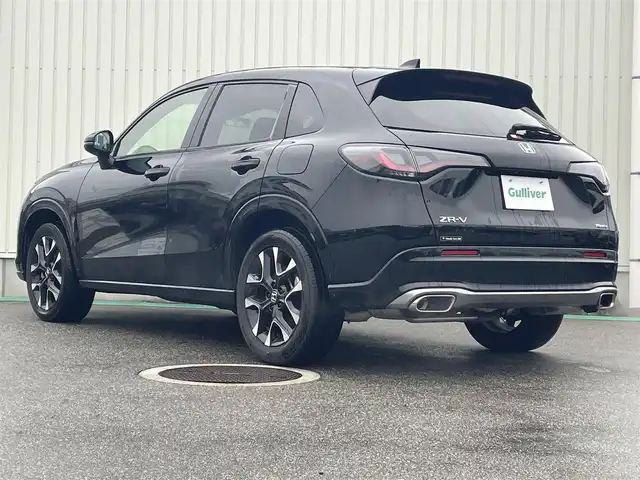 ホンダ ＺＲ－Ｖ ハイブリッド 富山県 2024(令6)年 3.2万km クリスタルブラックパール ４ＷＤ／/アラウンドビューモニター／/メーカーナビ／/フルセグＴＶ／/Ｂｌｕｅｔｏｏｔｈ／/前席パワーシート／/全席シートヒーター／/ステアリングヒーター／/ビルトインＥＴＣ／/パワーバックドア／/パドルシフト