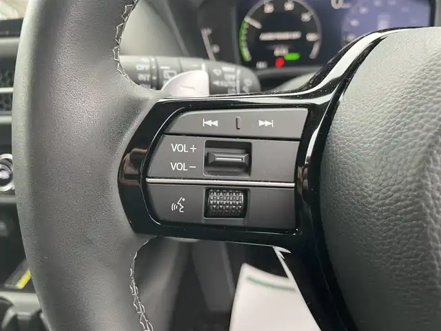 ホンダ ＺＲ－Ｖ ハイブリッド 富山県 2024(令6)年 3.2万km クリスタルブラックパール ４ＷＤ／/アラウンドビューモニター／/メーカーナビ／/フルセグＴＶ／/Ｂｌｕｅｔｏｏｔｈ／/前席パワーシート／/全席シートヒーター／/ステアリングヒーター／/ビルトインＥＴＣ／/パワーバックドア／/パドルシフト