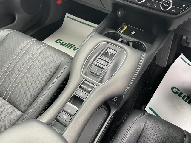 ホンダ ＺＲ－Ｖ ハイブリッド 富山県 2024(令6)年 3.2万km クリスタルブラックパール ４ＷＤ／/アラウンドビューモニター／/メーカーナビ／/フルセグＴＶ／/Ｂｌｕｅｔｏｏｔｈ／/前席パワーシート／/全席シートヒーター／/ステアリングヒーター／/ビルトインＥＴＣ／/パワーバックドア／/パドルシフト