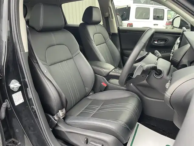 ホンダ ＺＲ－Ｖ ハイブリッド 富山県 2024(令6)年 3.2万km クリスタルブラックパール ４ＷＤ／/アラウンドビューモニター／/メーカーナビ／/フルセグＴＶ／/Ｂｌｕｅｔｏｏｔｈ／/前席パワーシート／/全席シートヒーター／/ステアリングヒーター／/ビルトインＥＴＣ／/パワーバックドア／/パドルシフト