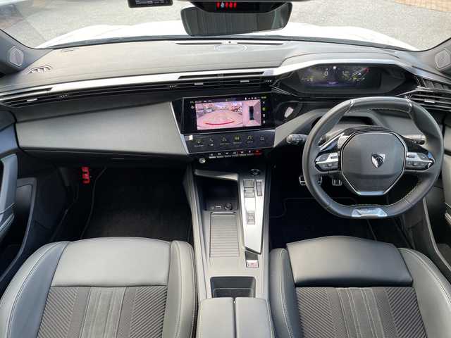 プジョー プジョー ４０８ GT 沖縄県 2023(令5)年 1万km パール ワンオーナー/メーカーオプションナビ/全方位カメラ/オーディオ（Ｂｌｕｅｔｏｏｔｈ）/衝突被害軽減ブレーキ/レーンキープアシスト/コーナーセンサー/ステアリングスイッチ/ＬＥＤヘッドライト/ウィンカーミラー/パドルシフト/置くだけ充電/ステアリングスイッチ/ハンドルヒーター