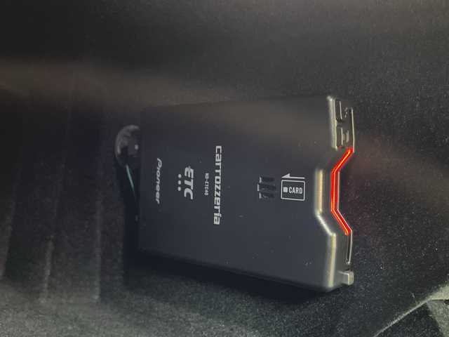 プジョー プジョー ４０８ GT 沖縄県 2023(令5)年 1万km パール ワンオーナー/メーカーオプションナビ/全方位カメラ/オーディオ（Ｂｌｕｅｔｏｏｔｈ）/衝突被害軽減ブレーキ/レーンキープアシスト/コーナーセンサー/ステアリングスイッチ/ＬＥＤヘッドライト/ウィンカーミラー/パドルシフト/置くだけ充電/ステアリングスイッチ/ハンドルヒーター