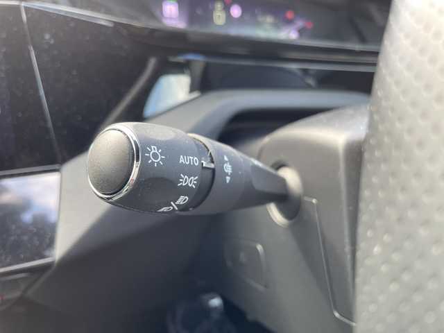 プジョー プジョー ４０８ GT 沖縄県 2023(令5)年 1万km パール ワンオーナー/メーカーオプションナビ/全方位カメラ/オーディオ（Ｂｌｕｅｔｏｏｔｈ）/衝突被害軽減ブレーキ/レーンキープアシスト/コーナーセンサー/ステアリングスイッチ/ＬＥＤヘッドライト/ウィンカーミラー/パドルシフト/置くだけ充電/ステアリングスイッチ/ハンドルヒーター