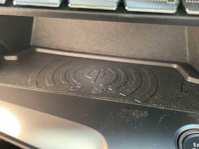 プジョー プジョー ４０８ GT 沖縄県 2023(令5)年 1万km パール ワンオーナー/メーカーオプションナビ/全方位カメラ/オーディオ（Ｂｌｕｅｔｏｏｔｈ）/衝突被害軽減ブレーキ/レーンキープアシスト/コーナーセンサー/ステアリングスイッチ/ＬＥＤヘッドライト/ウィンカーミラー/パドルシフト/置くだけ充電/ステアリングスイッチ/ハンドルヒーター