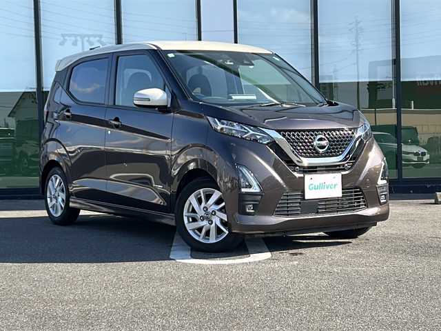 日産 デイズ ハイウェイスターX 岐阜県 2021(令3)年 1.8万km フローズンバニラパール/アッシュブラウンM 登録時走行距離17164km/全方位カメラ/純正９インチナビ/フルセグＴＶ/バックカメラ/エマージェンシーブレーキ/ＬＥＤヘッドライト/フロントフォグランプ/オートライト/プッシュスタート/スマートキー/純正アルミホイール/禁煙車/ツートンカラー/前後コーナーセンサー/CDチェンジャー/USB入力端子/ドライブレコーダー