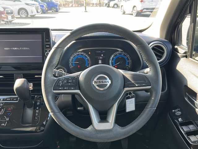 日産 デイズ ハイウェイスターX 岐阜県 2021(令3)年 1.8万km フローズンバニラパール/アッシュブラウンM 登録時走行距離17164km/全方位カメラ/純正９インチナビ/フルセグＴＶ/バックカメラ/エマージェンシーブレーキ/ＬＥＤヘッドライト/フロントフォグランプ/オートライト/プッシュスタート/スマートキー/純正アルミホイール/禁煙車/ツートンカラー/前後コーナーセンサー/CDチェンジャー/USB入力端子/ドライブレコーダー