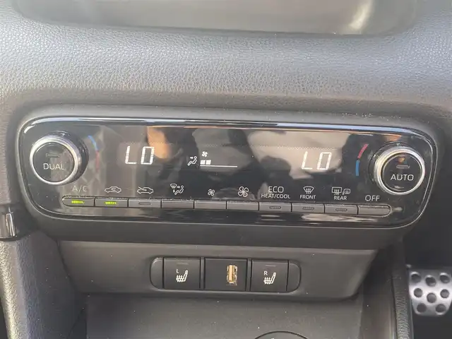 トヨタ ＧＲヤリス RZ 熊本県 2022(令4)年 4.3万km プラチナホワイトパールマイカ 純正ナビ/・AM/FM/CD/USB/BT/・フルセグTV/バックカメラ/トヨタセーフティセンス/・レーントレーシングアシスト/・プリクラッシュセーフティシステム/・ブラインドスポットモニター/・クリアランスソナー/・リヤクロストラフィックアラート/・ロードサインアシスト/・ヘッドアップディスプレイ/・レーダークルーズコントロール/・オートマチックハイビーム/・車両接近通報装置/前後コーナーセンサー/革巻きステアリング/・ステアリングリモコン/・ステアリングヒーター/オートライト/・LEDライト/・フォグランプ/・ヘッドライトレベライザー/D/N席シートヒーター/電動格納ミラー/・ウィンカーミラー/前後ドライブレコーダー（TZ-DR210）/純正フロアマット/純正アルミホイール/スマートキー/・スペアキー