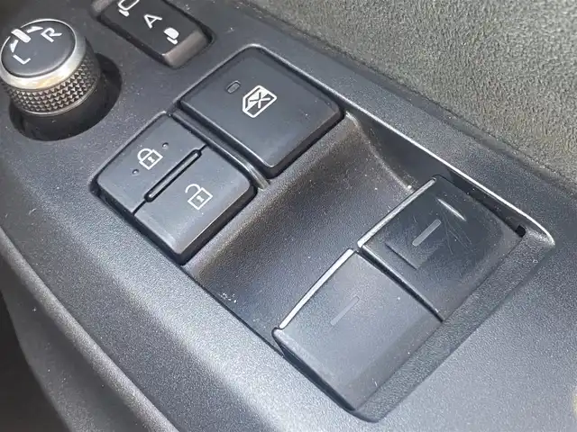 トヨタ ＧＲヤリス RZ 熊本県 2022(令4)年 4.3万km プラチナホワイトパールマイカ 純正ナビ/・AM/FM/CD/USB/BT/・フルセグTV/バックカメラ/トヨタセーフティセンス/・レーントレーシングアシスト/・プリクラッシュセーフティシステム/・ブラインドスポットモニター/・クリアランスソナー/・リヤクロストラフィックアラート/・ロードサインアシスト/・ヘッドアップディスプレイ/・レーダークルーズコントロール/・オートマチックハイビーム/・車両接近通報装置/前後コーナーセンサー/革巻きステアリング/・ステアリングリモコン/・ステアリングヒーター/オートライト/・LEDライト/・フォグランプ/・ヘッドライトレベライザー/D/N席シートヒーター/電動格納ミラー/・ウィンカーミラー/前後ドライブレコーダー（TZ-DR210）/純正フロアマット/純正アルミホイール/スマートキー/・スペアキー