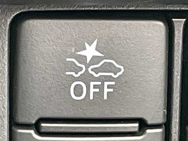 トヨタ ルーミー カスタムG 道北・旭川 2022(令4)年 9.4万km パールホワイトⅢ /寒冷地仕様//純正ナビ/CD/DVD/BT/SD/フルセグ//バックカメラ//両側パワースライドドア//衝突軽減ブレーキ//アイドリングストップ//クリアランスソナー//純正エンジンスターター//ETC//前後ドライブレコーダー//オートライト//オートハイビーム//レーダークルーズコントロール//LEDヘッドライト//フォグランプ//革巻きステアリング//ステアリングスイッチ//横滑り防止//純正AW付夏タイヤ積込//スペアキー//純正フロアマット//ドアバイザー//保証書//取扱説明書