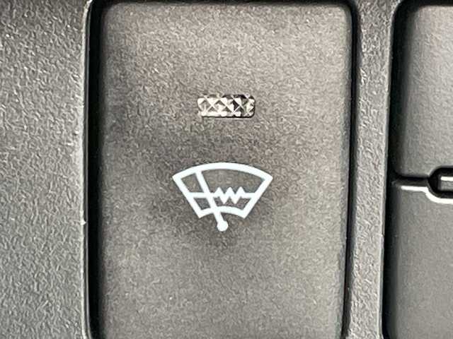 トヨタ ルーミー カスタムG 道北・旭川 2022(令4)年 9.4万km パールホワイトⅢ /寒冷地仕様//純正ナビ/CD/DVD/BT/SD/フルセグ//バックカメラ//両側パワースライドドア//衝突軽減ブレーキ//アイドリングストップ//クリアランスソナー//純正エンジンスターター//ETC//前後ドライブレコーダー//オートライト//オートハイビーム//レーダークルーズコントロール//LEDヘッドライト//フォグランプ//革巻きステアリング//ステアリングスイッチ//横滑り防止//純正AW付夏タイヤ積込//スペアキー//純正フロアマット//ドアバイザー//保証書//取扱説明書