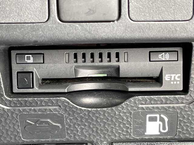 トヨタ ルーミー カスタムG 道北・旭川 2022(令4)年 9.4万km パールホワイトⅢ /寒冷地仕様//純正ナビ/CD/DVD/BT/SD/フルセグ//バックカメラ//両側パワースライドドア//衝突軽減ブレーキ//アイドリングストップ//クリアランスソナー//純正エンジンスターター//ETC//前後ドライブレコーダー//オートライト//オートハイビーム//レーダークルーズコントロール//LEDヘッドライト//フォグランプ//革巻きステアリング//ステアリングスイッチ//横滑り防止//純正AW付夏タイヤ積込//スペアキー//純正フロアマット//ドアバイザー//保証書//取扱説明書