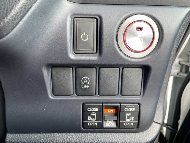 トヨタ ヴォクシー ZS 煌 新潟県 2015(平27)年 6.5万km ホワイトパールクリスタルシャイン 社外ナビ(AVIC-RW09)/(AM/FM/CD/DVD/Bluetooth)/フルセグTV/社外フリップダウンモニター/社外前後ドラレコ型デジタルインナーミラー/両側パワースライドドア/バックカメラ/純正フロアマット/ETC/プッシュスタート/スマートキー/スペアキー×1/LEDヘッドライト/オートライト/保証書