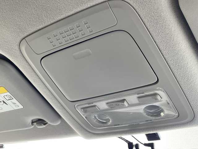 トヨタ ヴォクシー ZS 煌 新潟県 2015(平27)年 6.5万km ホワイトパールクリスタルシャイン 社外ナビ(AVIC-RW09)/(AM/FM/CD/DVD/Bluetooth)/フルセグTV/社外フリップダウンモニター/社外前後ドラレコ型デジタルインナーミラー/両側パワースライドドア/バックカメラ/純正フロアマット/ETC/プッシュスタート/スマートキー/スペアキー×1/LEDヘッドライト/オートライト/保証書