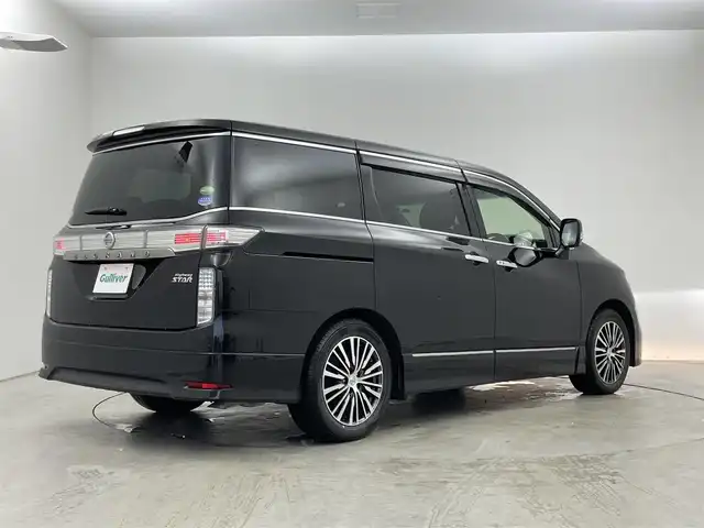 日産 エルグランド 250ハイウェイスター 埼玉県 2014(平26)年 2.4万km ファントムブラック 純正ナビ/純正アルミホイール/フリップダウンモニター/サンルーフ/両側パワースライドドア/コーナーセンサー/エアバッグW/カーテンエアバッグ/衝突被害軽減システム/ハーフレザーシート/クルーズコントロール/ウォークスルー/オートライト/スマートキー/プッシュスタート
