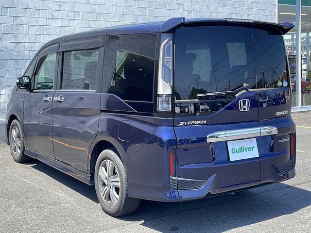 ホンダ ステップワゴン スパーダ ハイブリッド G EX ホンダセンシング 茨城県 2017(平29)年 5.5万km オブシダンブルーパール ホンダセンシング/純正フリップダウンモニター/純正ナビ/　　CD/DVD/BT/フルセグ/マルチビューカメラシステム/両側パワースライドドア/レーダークルーズコントロール/LEDオートライト/ハーフレザーシート/シートヒーター /純正16インチアルミホイール/電子パーキングブレーキ/ブレーキホールド/ステアリングスイッチ/スマートキー/ETC