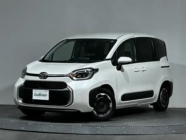 トヨタ シエンタ ハイブリッド Z 愛媛県 2023(令5)年 0.5万km ホワイトパールクリスタルシャイン ・ワンオーナー/・純正ナビ/(ラジオ/フルセグ/BT)/・トヨタセーフティセンス/・全方位カメラ/・両側パワースライドドア/・D/N席シートヒーター/・ハンドルヒーター/・ビルトインETC2.0/・ステアリングリモコン/・AC100V充電/・スペアキー/・取扱説明書/・保証書