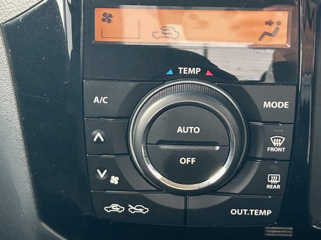 日産 ルークス ハイウェイスター ターボ 茨城県 2010(平22)年 14.1万km 白 純正ナビ　/ＥＴＣ　/スマートキー　/両側パワースライドドア　/社外ＡＷ　/パワーステアリング　/パワーウィンドウ　/盗難防止装置　/オートライト　/ＡＢＳ　/ベンチシート　/エアバックＷ　/フロアマット純正　/スペアタイヤ