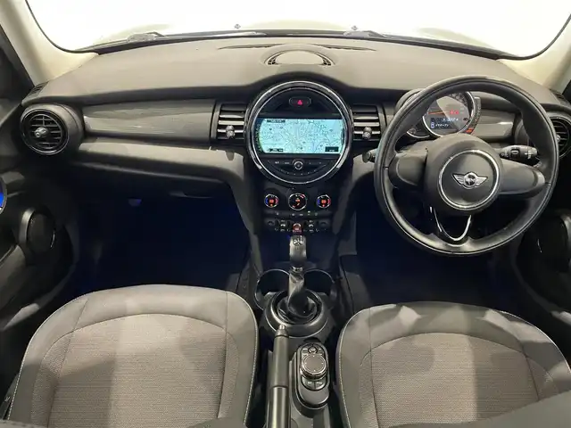 ＭＩＮＩ ミニ クーパー D 熊本県 2017(平29)年 5.1万km ブリティッシュレーシンググリーンⅡ ・スマートキー/・プッシュスタート/・純正HDDナビ/　【Bluetooth・USB・MSV】/・ETC/・LEDヘッドランプ/・LEDフォグランプ/・純正マット