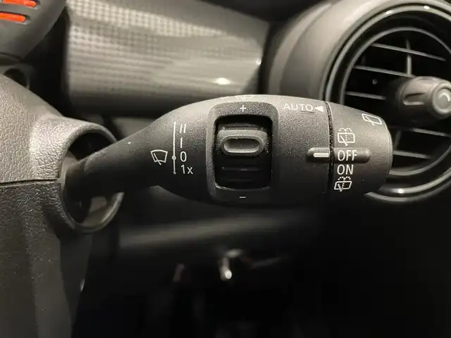 ＭＩＮＩ ミニ クーパー D 熊本県 2017(平29)年 5.1万km ブリティッシュレーシンググリーンⅡ ・スマートキー/・プッシュスタート/・純正HDDナビ/　【Bluetooth・USB・MSV】/・ETC/・LEDヘッドランプ/・LEDフォグランプ/・純正マット