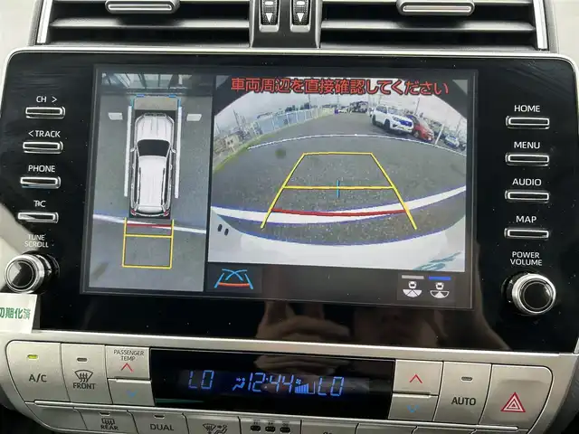 トヨタ ランドクルーザー プラド TX Lパッケージ マットブラED 千葉県 2023(令5)年 3.3万km ホワイトパールクリスタルシャイン 純正ディスプレイオーディオ　/ナビキットあり/(フルセグTV/CD/DVD/Bluetooth)/サンルーフ/全周囲カメラ/衝突被害軽減システム/車線逸脱警報/クルーズコントロール/レザーシート/横滑り防止装置/ETC/ドライブレコーダー/LEDヘッドライト/フォグランプ/オートライト/ウィンカーミラー/電動格納ミラー/純正18インチAW/シートヒーター/エアシート/シートリフター/プッシュスタート/スマートキー/フロアマット/ドアバイザー/取扱説明書/保証書