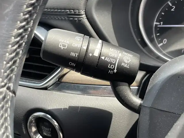 マツダ ＣＸ－８ XD Lパッケージ 大阪府 2017(平29)年 4.3万km スノーフレイクホワイトパールマイカ 禁煙車/純正ナビ/Bluetooth/CD/DVD/USB/フルセグテレビ/全方位カメラ/Boseサウンドシステム/アドバンストスマートシティブレーキサポート/ブラインドスポットモニター/レーダークルーズコントロール/スマートブレーキサポート/レーンキープアシスト/LEDヘッドライト/オートライト/ルーフレール/パワーバックドア/レザーシート/D/N席パワーシート/シートヒーター /プッシュスタート /スマートキー/スペアキー