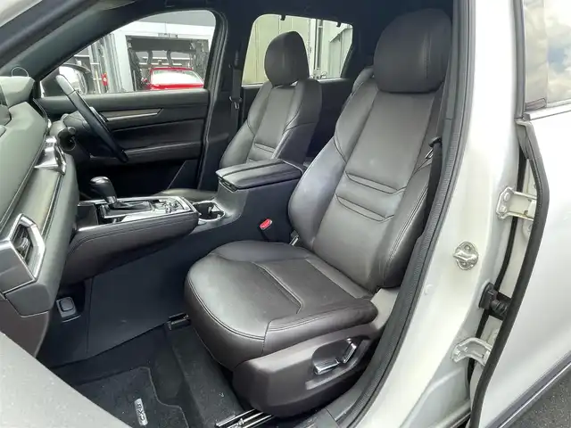マツダ ＣＸ－８ XD Lパッケージ 大阪府 2017(平29)年 4.3万km スノーフレイクホワイトパールマイカ 禁煙車/純正ナビ/Bluetooth/CD/DVD/USB/フルセグテレビ/全方位カメラ/Boseサウンドシステム/アドバンストスマートシティブレーキサポート/ブラインドスポットモニター/レーダークルーズコントロール/スマートブレーキサポート/レーンキープアシスト/LEDヘッドライト/オートライト/ルーフレール/パワーバックドア/レザーシート/D/N席パワーシート/シートヒーター /プッシュスタート /スマートキー/スペアキー