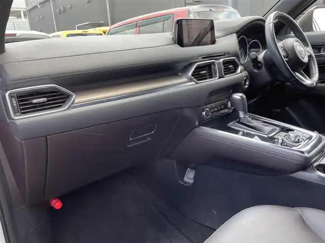 マツダ ＣＸ－８ XD Lパッケージ 大阪府 2017(平29)年 4.3万km スノーフレイクホワイトパールマイカ 禁煙車/純正ナビ/Bluetooth/CD/DVD/USB/フルセグテレビ/全方位カメラ/Boseサウンドシステム/アドバンストスマートシティブレーキサポート/ブラインドスポットモニター/レーダークルーズコントロール/スマートブレーキサポート/レーンキープアシスト/LEDヘッドライト/オートライト/ルーフレール/パワーバックドア/レザーシート/D/N席パワーシート/シートヒーター /プッシュスタート /スマートキー/スペアキー