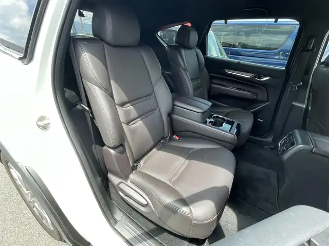 マツダ ＣＸ－８ XD Lパッケージ 大阪府 2017(平29)年 4.3万km スノーフレイクホワイトパールマイカ 禁煙車/純正ナビ/Bluetooth/CD/DVD/USB/フルセグテレビ/全方位カメラ/Boseサウンドシステム/アドバンストスマートシティブレーキサポート/ブラインドスポットモニター/レーダークルーズコントロール/スマートブレーキサポート/レーンキープアシスト/LEDヘッドライト/オートライト/ルーフレール/パワーバックドア/レザーシート/D/N席パワーシート/シートヒーター /プッシュスタート /スマートキー/スペアキー