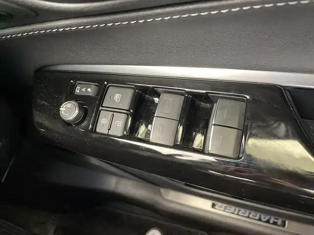 トヨタ ハリアー ハイブリッド G レザーパッケージ 栃木県 2021(令3)年 1.3万km ブラック 純正ナビ/(Bluetooth/USB/AUX)/バックカメラ/トヨタセーフティセンス/レーダークルーズコントロール/ステアリングヒーター/レザーシート/前席シートヒーター/前席シートベンチレーション/D席パワーシート/電動リアゲート/純正フロアマット/純正AW/LEDヘッドライト