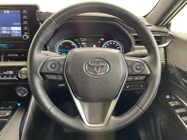 トヨタ ハリアー ハイブリッド G レザーパッケージ 栃木県 2021(令3)年 1.3万km ブラック 純正ナビ/(Bluetooth/USB/AUX)/バックカメラ/トヨタセーフティセンス/レーダークルーズコントロール/ステアリングヒーター/レザーシート/前席シートヒーター/前席シートベンチレーション/D席パワーシート/電動リアゲート/純正フロアマット/純正AW/LEDヘッドライト