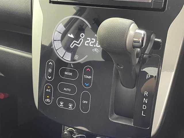 日産 デイズ ハイウェイスターX 群馬県 2018(平30)年 4.2万km ホワイトパール 純正ナビ　全方位カメラ　衝突軽減システム　レーンアシスト　横滑り防止　オートマチックハイビーム　ドライブレコーダー　ＥＴＣ　ＨＩＤライト　アイドリングストップ　スマートキー　プッシュスタート
