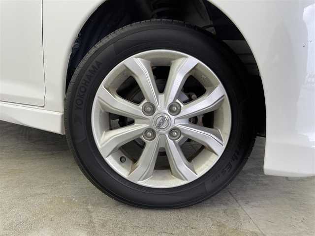 日産 デイズ ハイウェイスターX 群馬県 2018(平30)年 4.2万km ホワイトパール 純正ナビ　全方位カメラ　衝突軽減システム　レーンアシスト　横滑り防止　オートマチックハイビーム　ドライブレコーダー　ＥＴＣ　ＨＩＤライト　アイドリングストップ　スマートキー　プッシュスタート